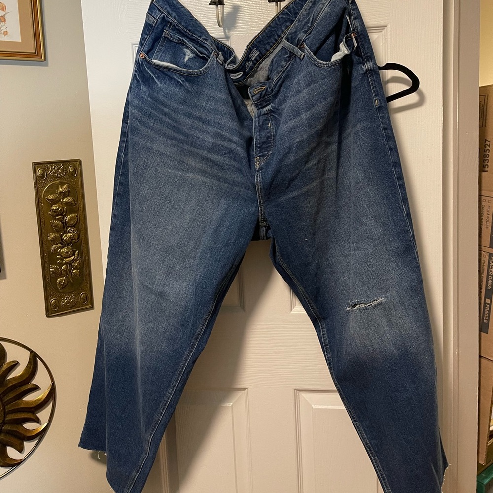 Extra High-Waisted Sky Hi Straight Button-Fly Ripped Jeans for Women